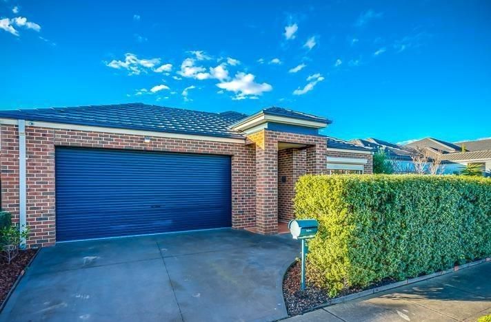 4 bedrooms House in 18 Flora Way TARNEIT VIC, 3029