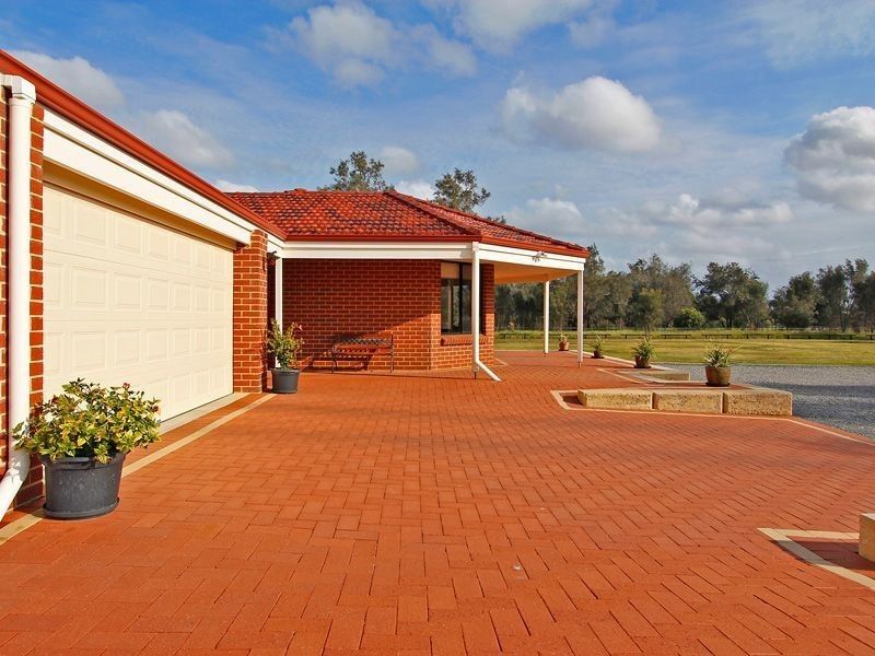 30 Gallagher Way, CARDUP WA 6122, Image 2