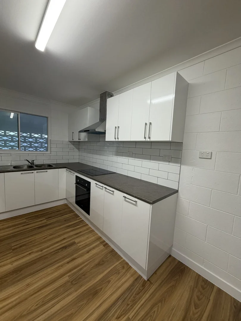 Additional image 3 of 2/107 Upper Richardson Street, Whitfield QLD 4870