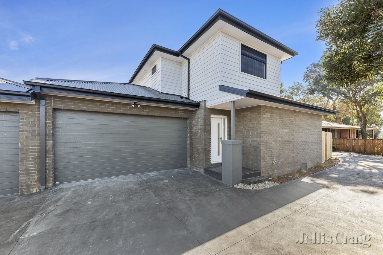 3 bedrooms Townhouse in 3/8 Ironbark Road DIAMOND CREEK VIC, 3089