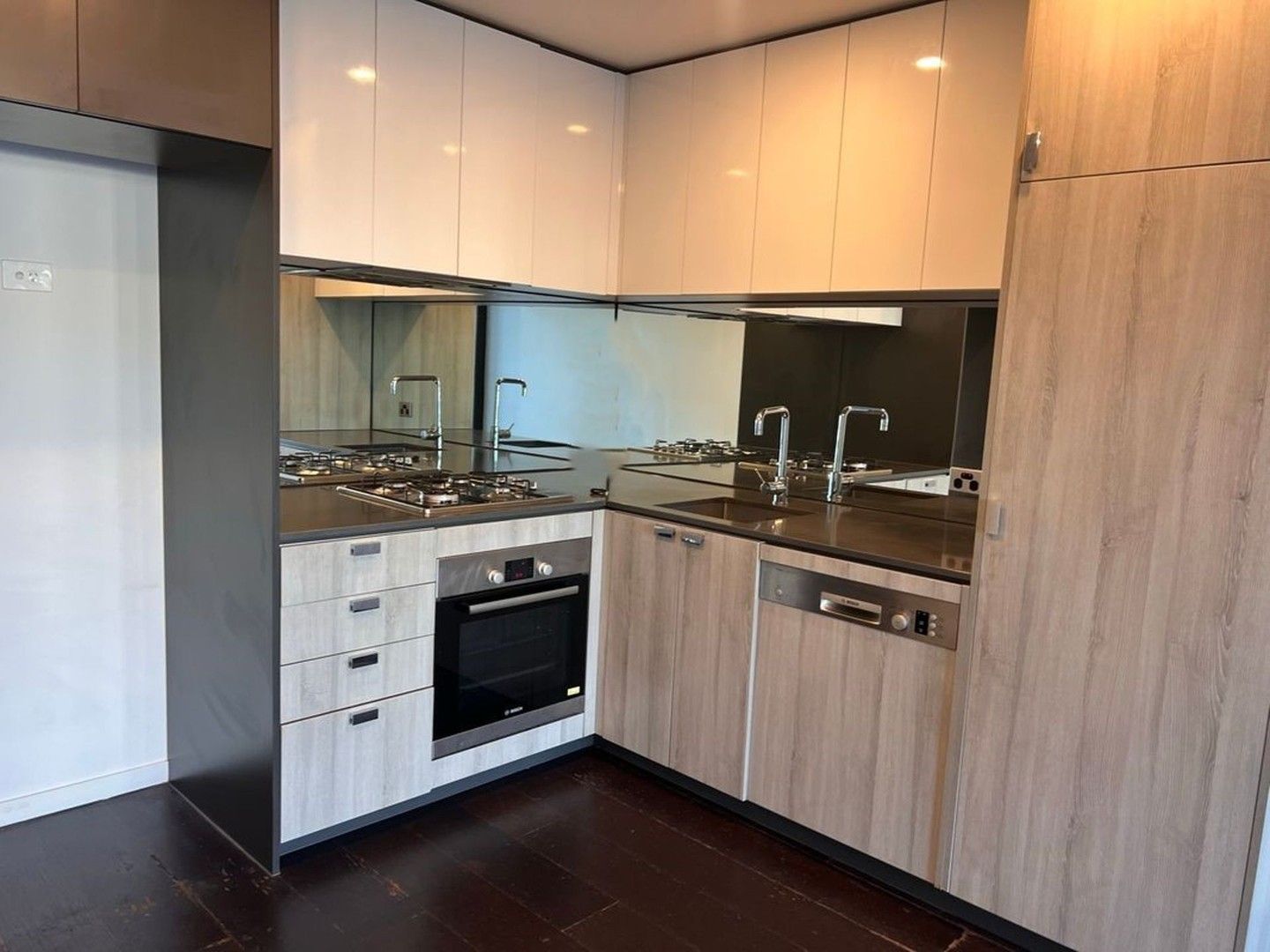 2 bedrooms Apartment / Unit / Flat in 218/286 Highett Road HIGHETT VIC, 3190