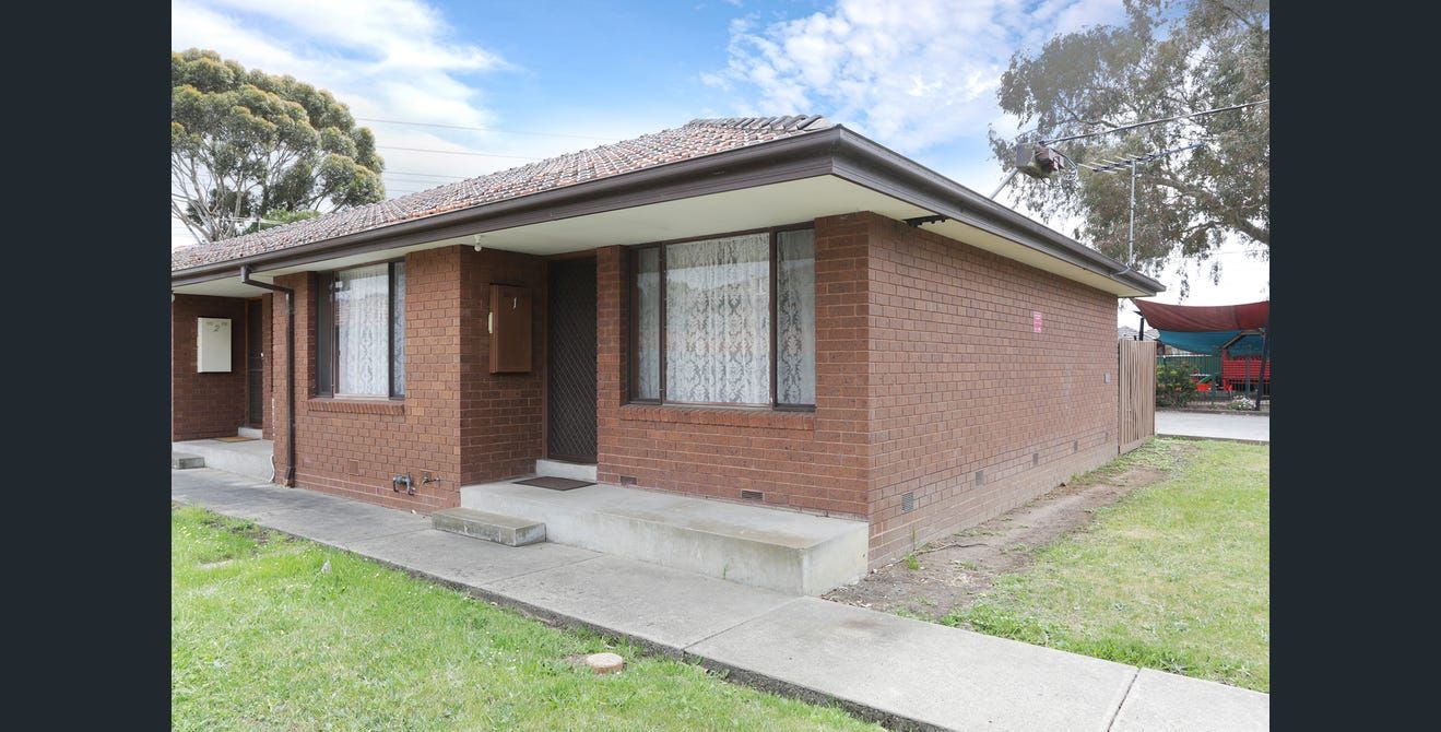 2 bedrooms Apartment / Unit / Flat in 1/109 Dalton Road THOMASTOWN VIC, 3074