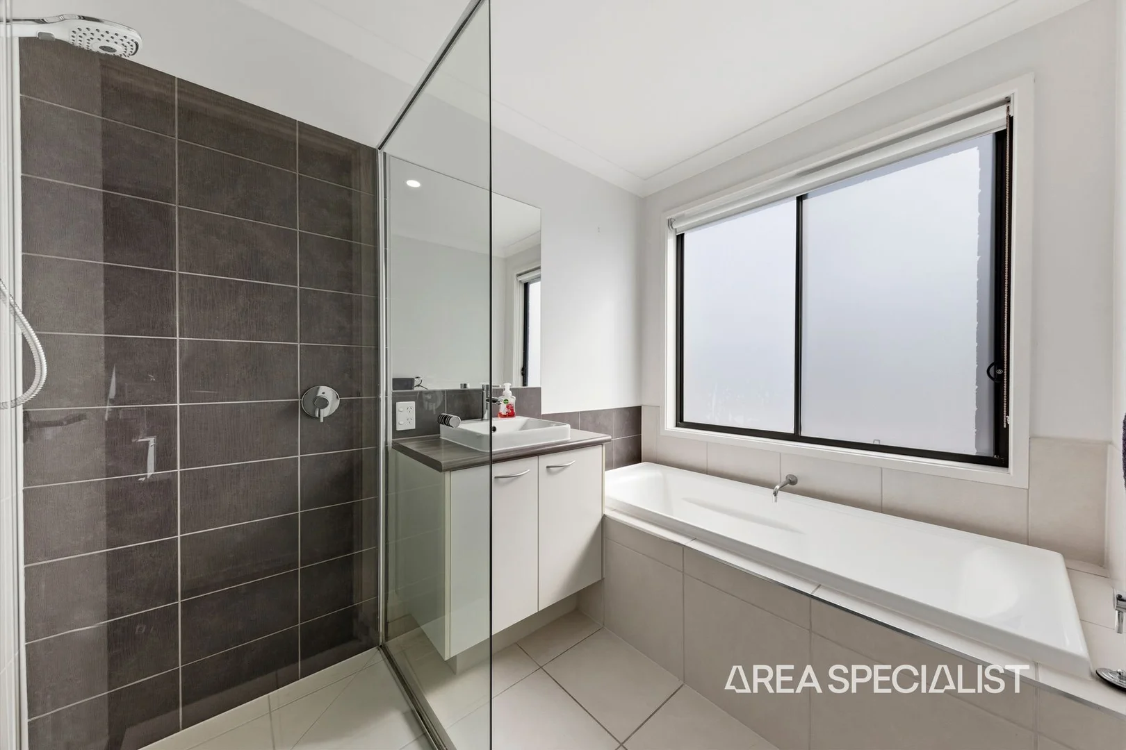 Additional image 10 of 22 St Clair Avenue, Cranbourne West VIC 3977