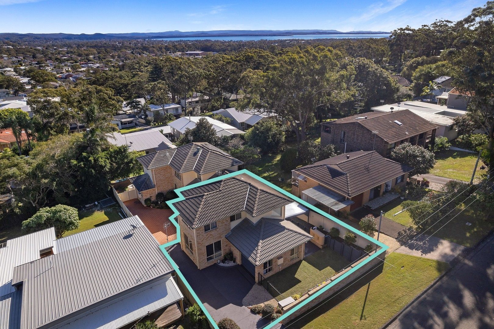 16 Toongara Avenue, Bateau Bay NSW 2261, Image 2