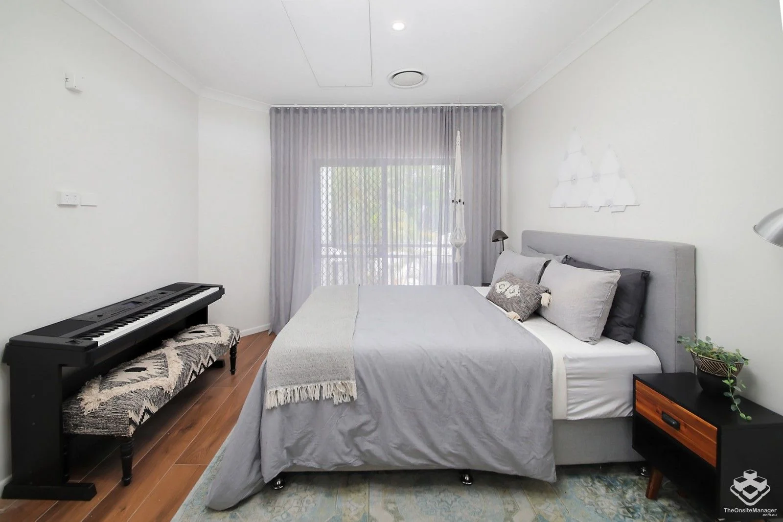 Additional image 7 of ID:21174006/85 Palm Meadows Drive, Carrara QLD 4211