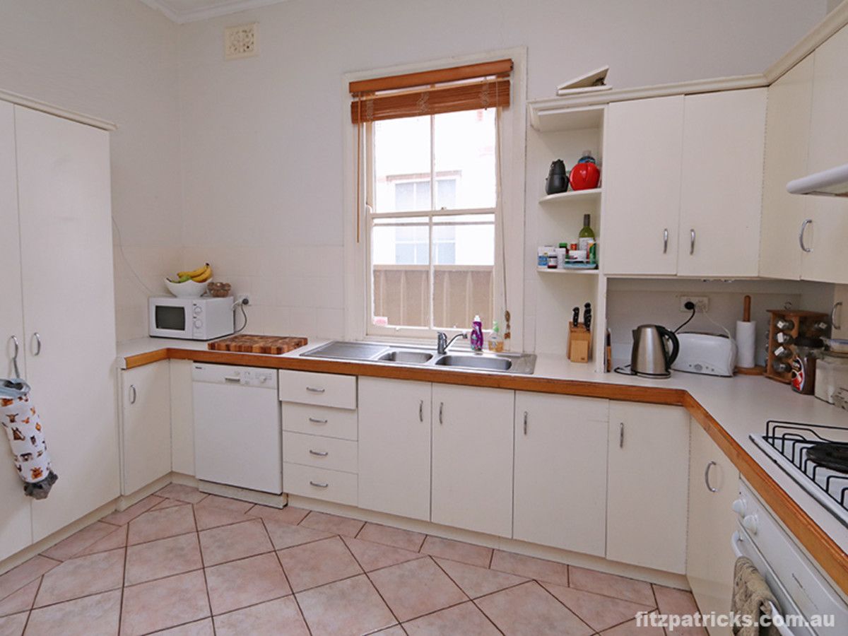 77 Simmons Street, Wagga Wagga NSW 2650, Image 2