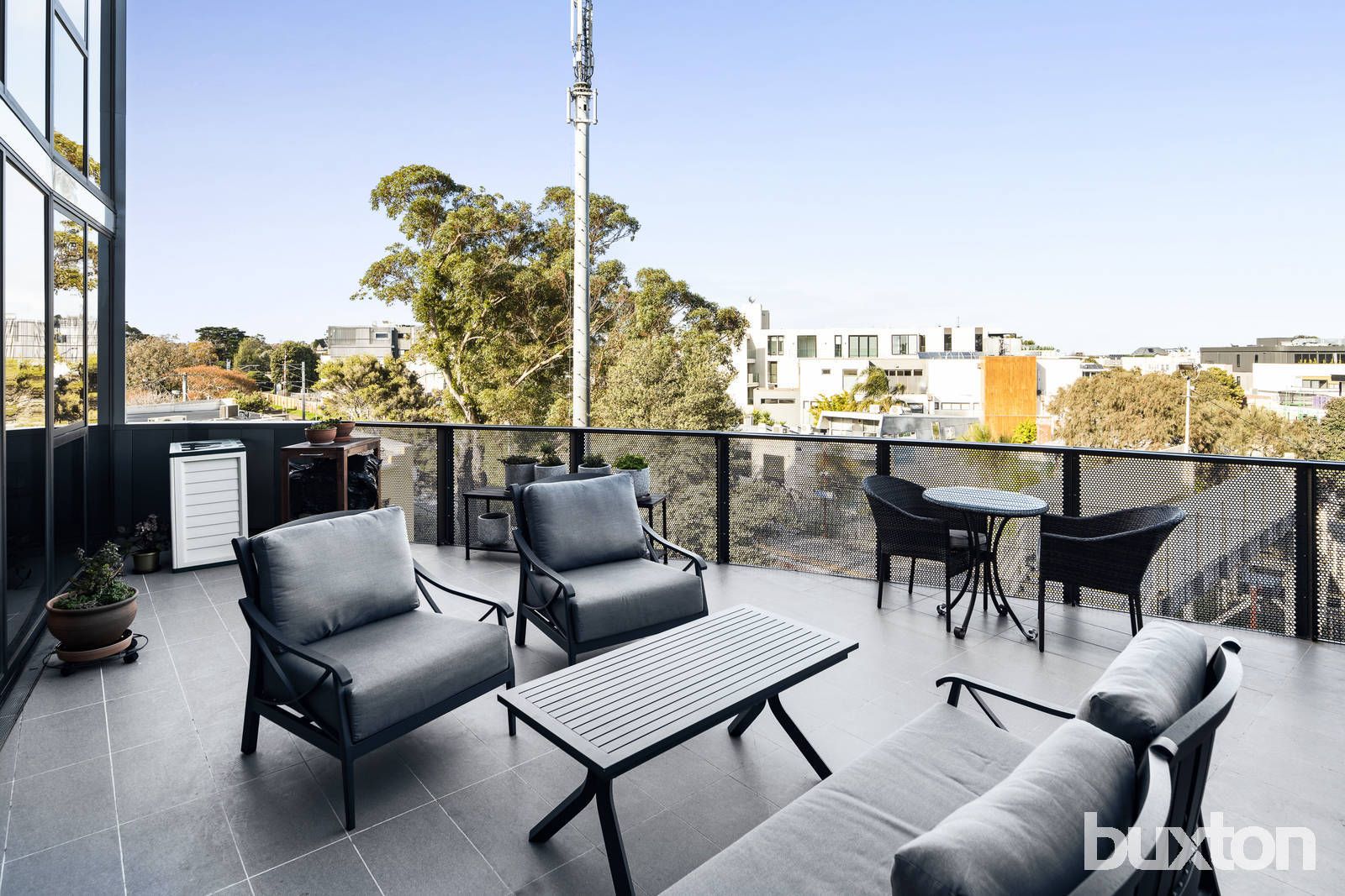 305/12 Railway Walk North, Hampton VIC 3188, Image 2