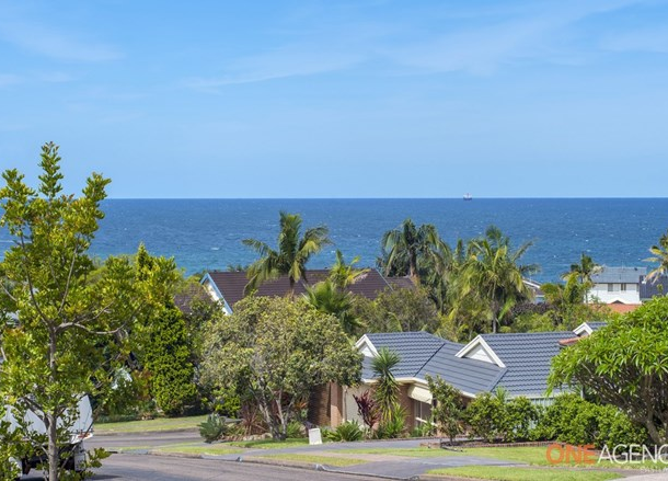 11 Cinnabar Close, Caves Beach NSW 2281