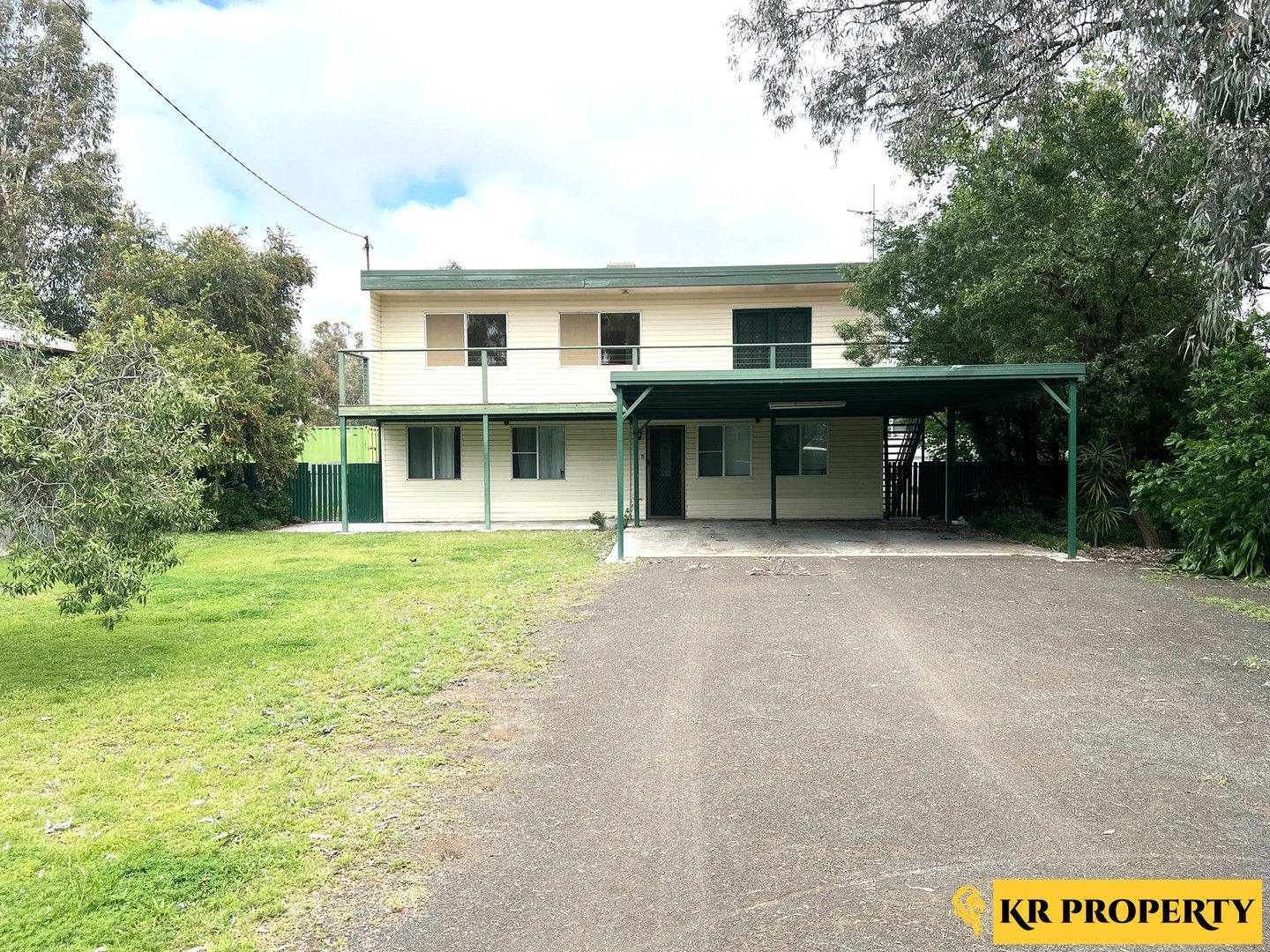 4 bedrooms House in 13 Charles Street WEE WAA NSW, 2388