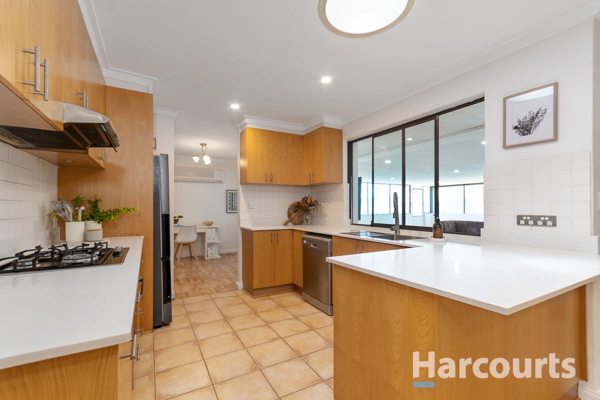 12 Chiton Place, Heathridge WA 6027, Image 2