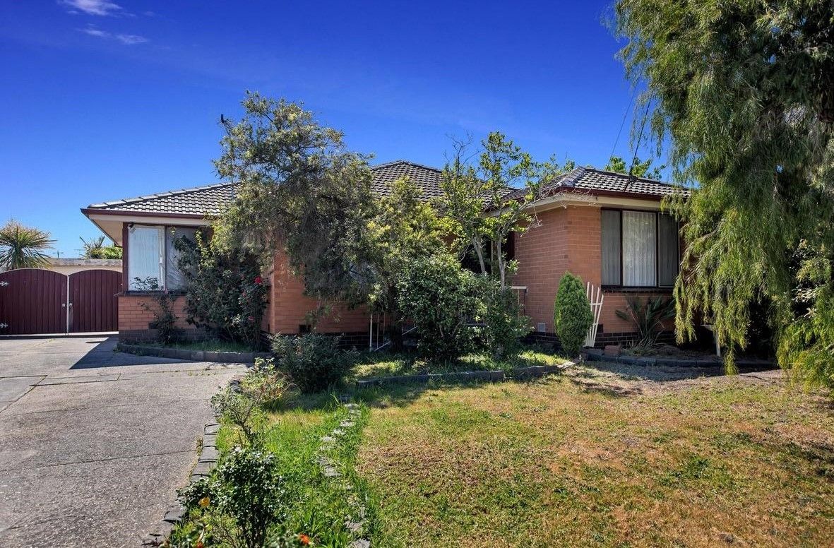 3 bedrooms House in 22 Banksia Avenue THOMASTOWN VIC, 3074