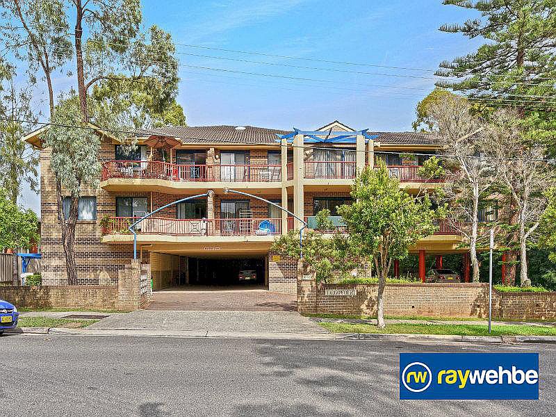 2 bedrooms Apartment / Unit / Flat in 14/240-242 Targo Road TOONGABBIE NSW, 2146