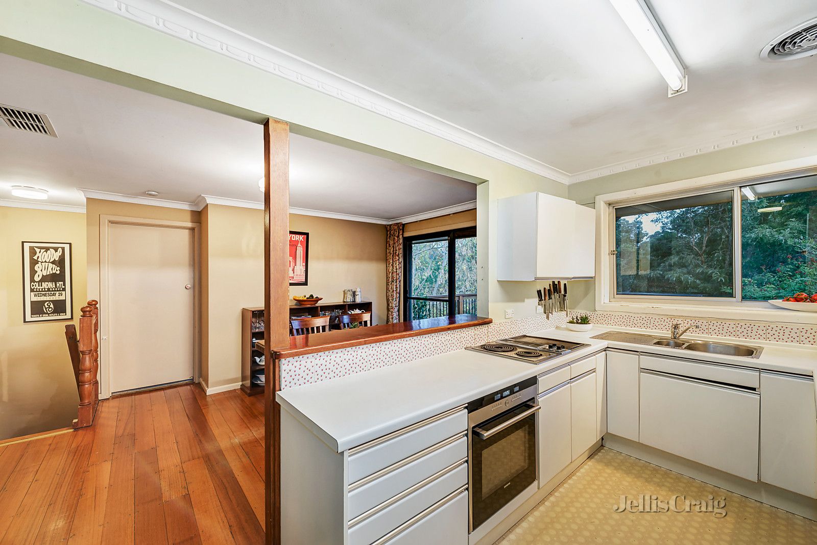 41 Alandale Road, Blackburn VIC 3130, Image 2