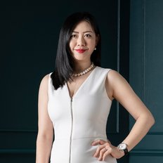 Elsa Li, Sales representative
