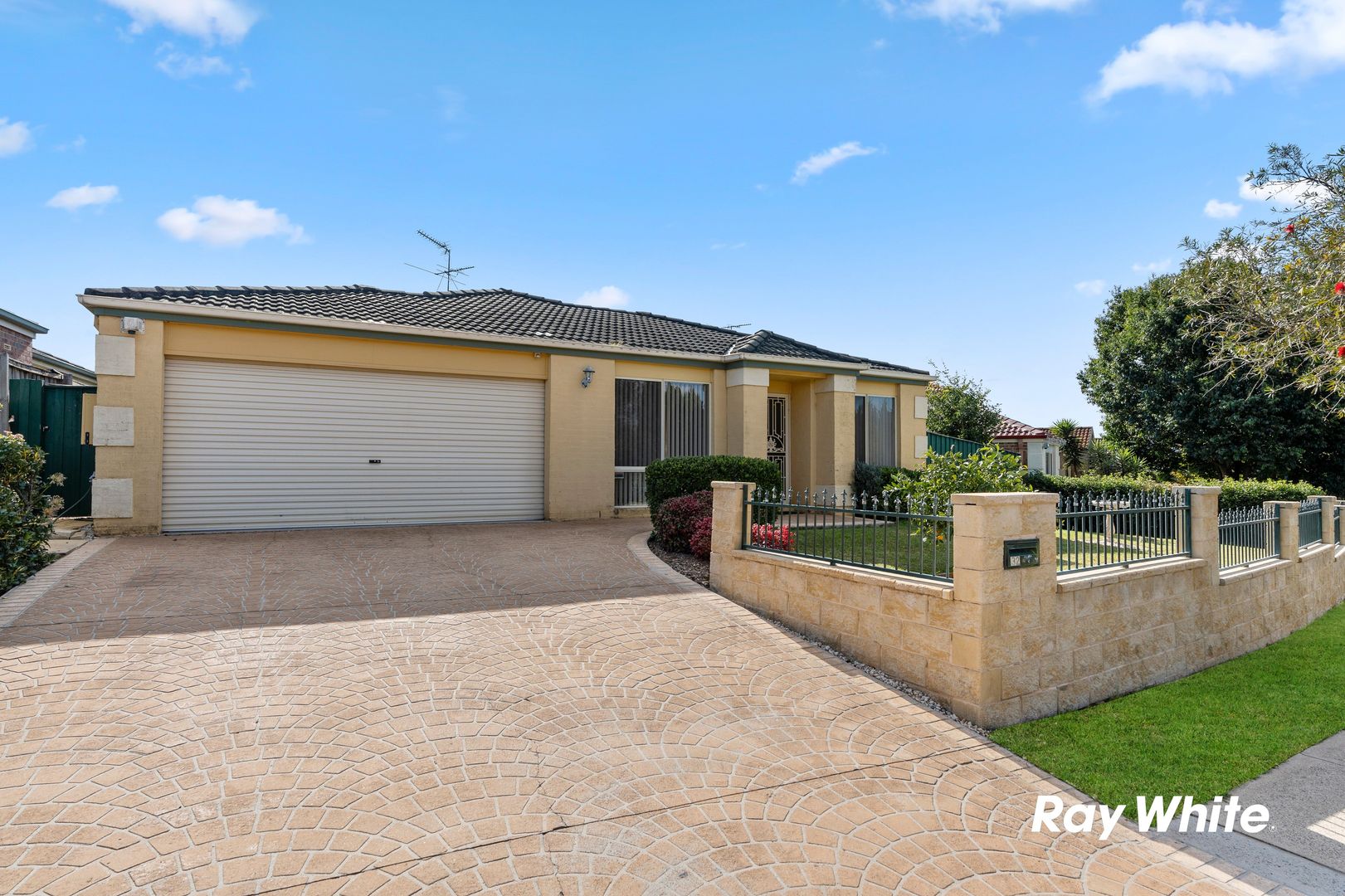 32 Winslow Avenue, Stanhope Gardens Property History & Address