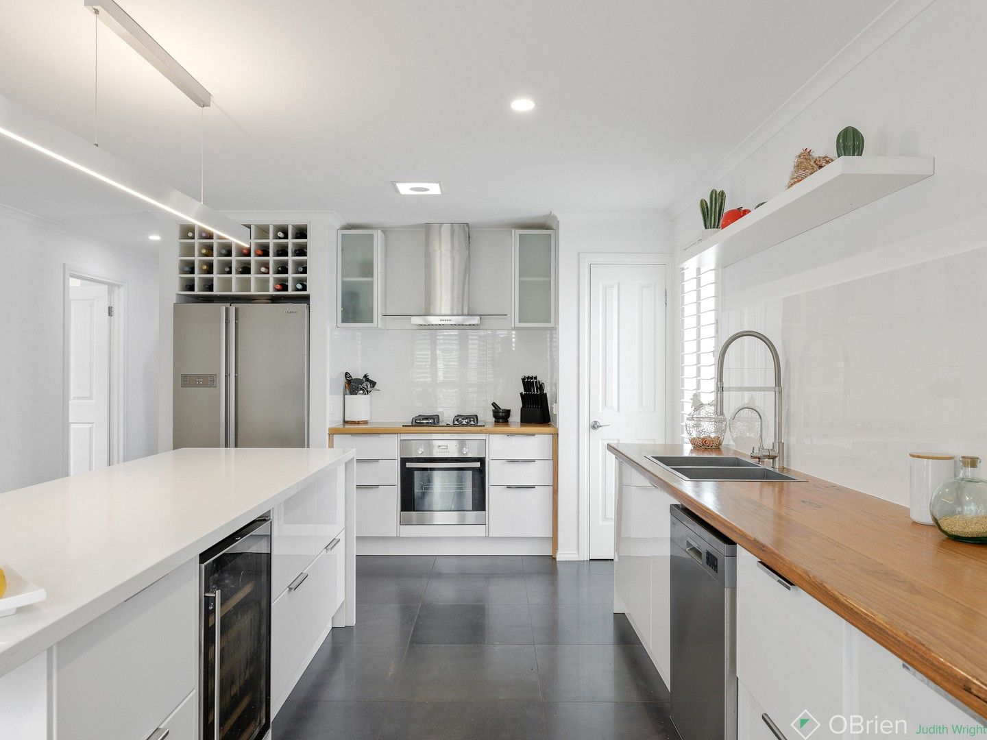 3 bedrooms House in 15 Rosella Grove COWES VIC, 3922