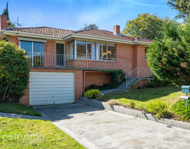 24 Nietta Road, Lindisfarne TAS 7015