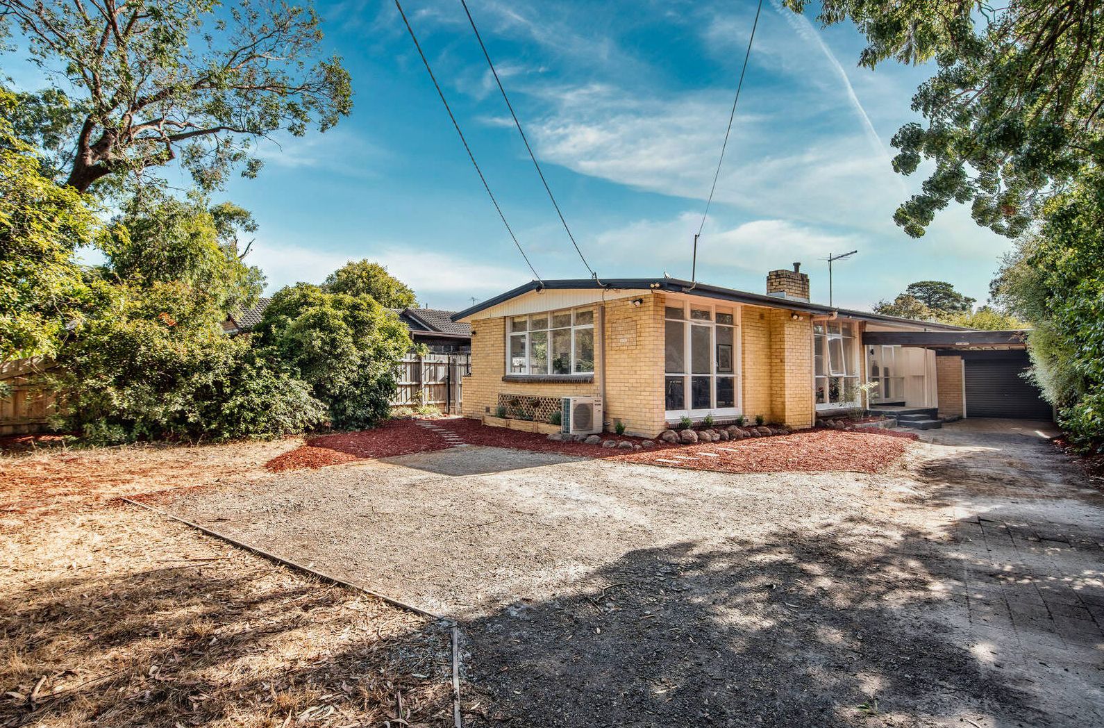 5 bedrooms House in 7 Foster Crescent KNOXFIELD VIC, 3180