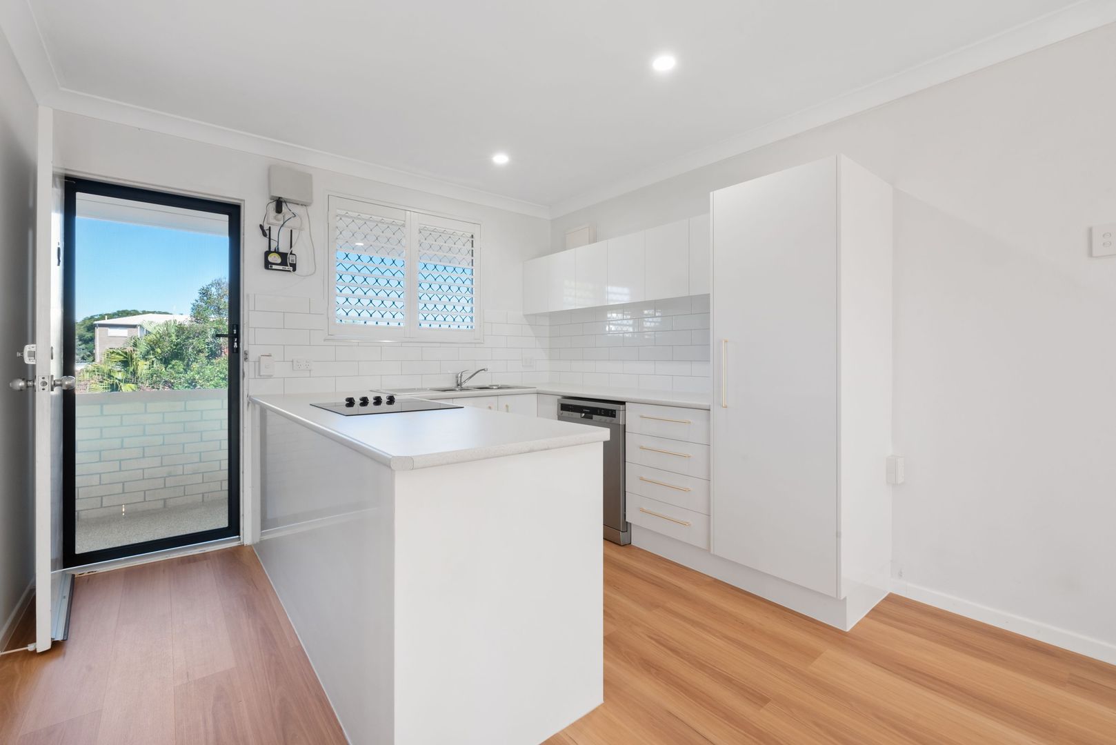 9-36-junction-road-clayfield-qld-4011-apartment-for-rent-570-domain