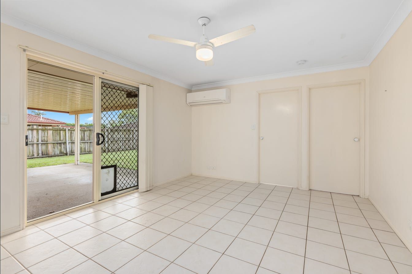 4 bedrooms House in 62 Farrer Court MORAYFIELD QLD, 4506