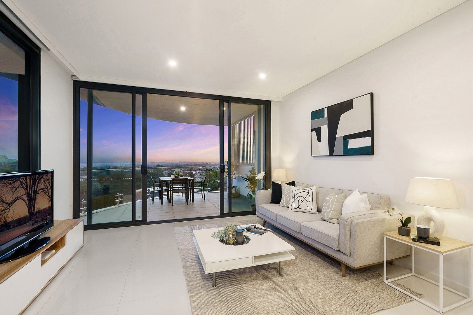 2 bedrooms Apartment / Unit / Flat in 609/2 Burley Street LANE COVE NSW, 2066