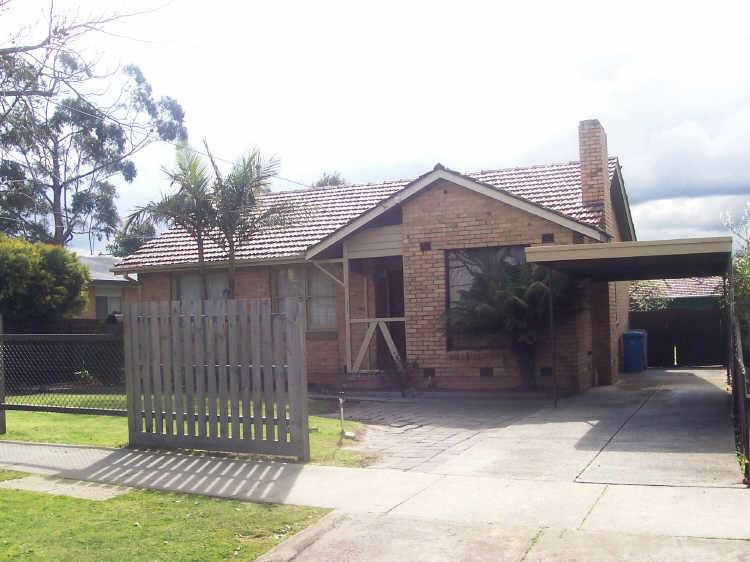 3 bedrooms House in 35 Menzies Avenue DANDENONG NORTH VIC, 3175