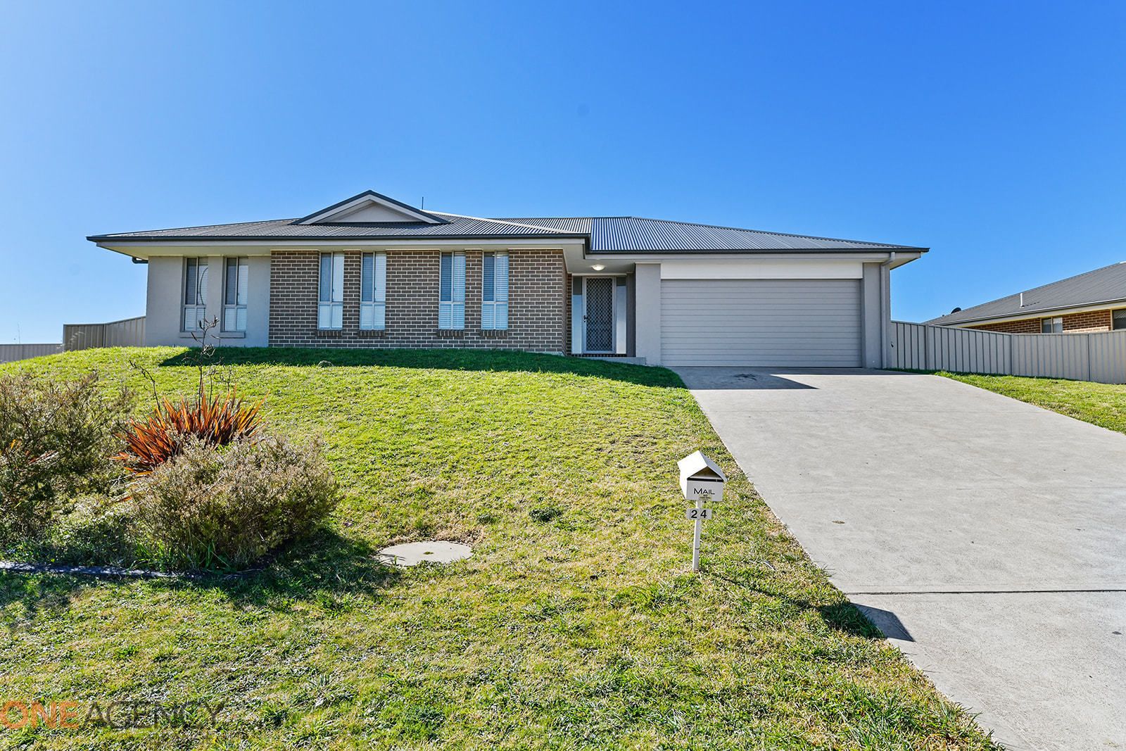 4 bedrooms House in 24 Sullivan Circuit ORANGE NSW, 2800