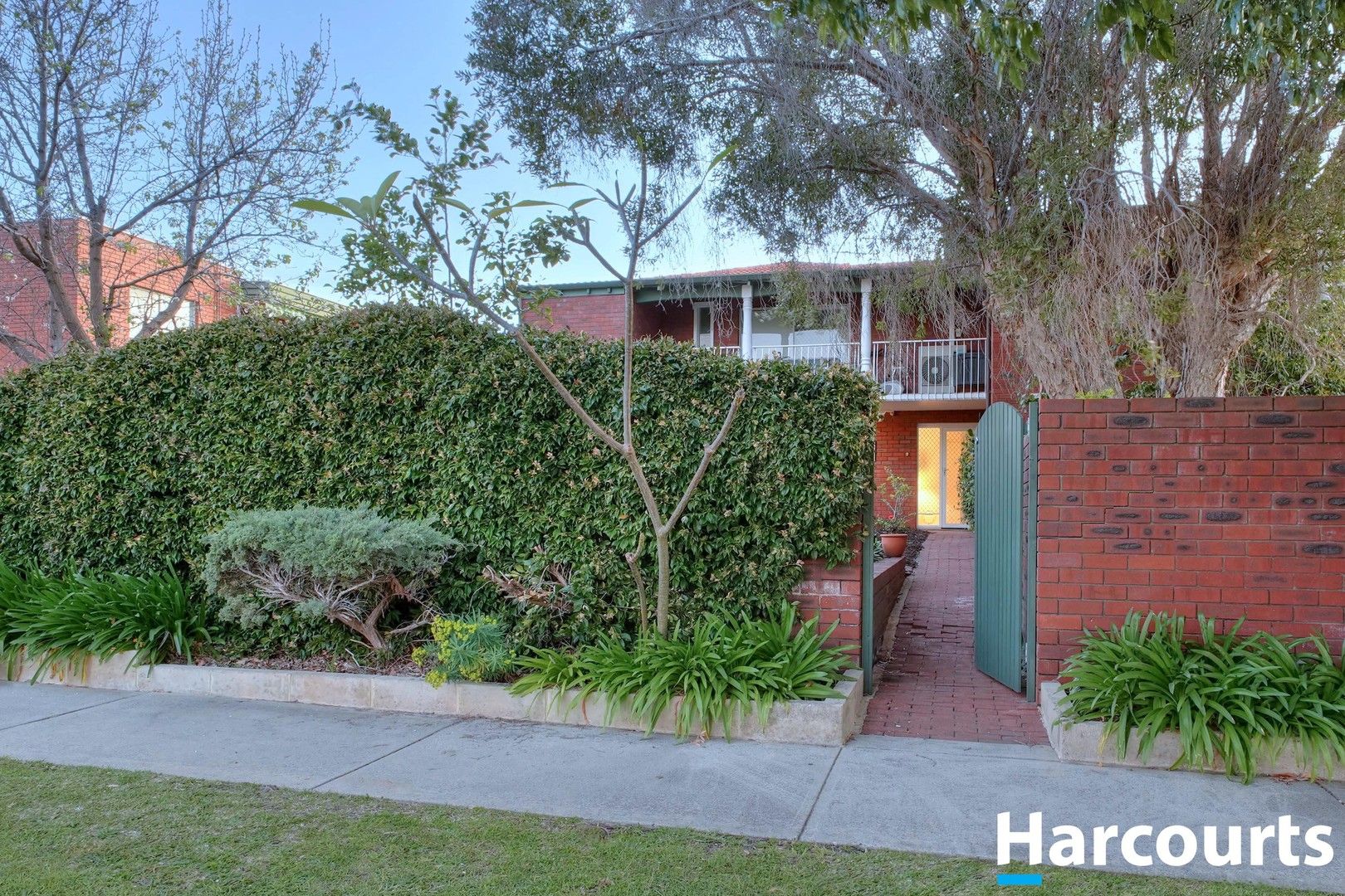 2 bedrooms Apartment / Unit / Flat in 5/7 Rookwood Street MOUNT LAWLEY WA, 6050