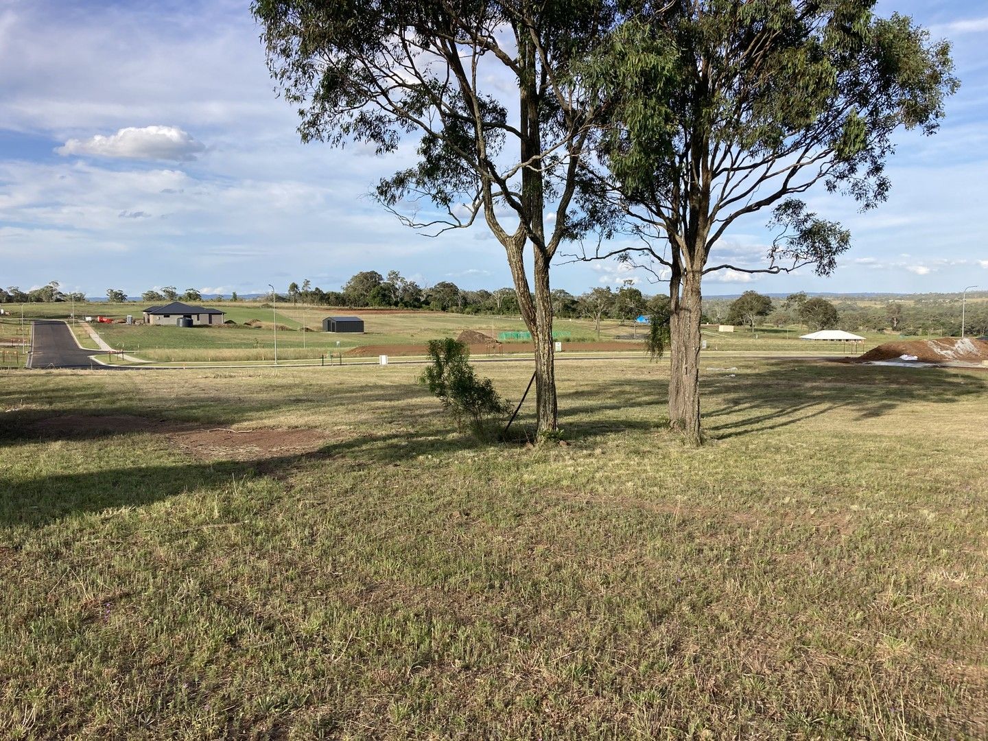 13 Daintree Cres, Meringandan West QLD 4352, Image 0