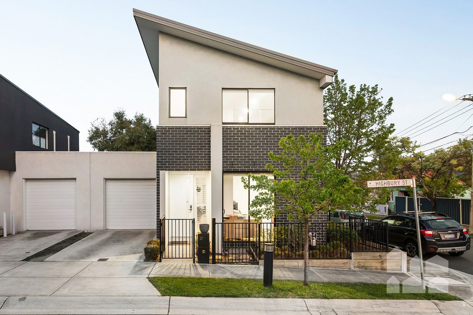 4 bedrooms Townhouse in 21 Highbury Street WEST FOOTSCRAY VIC, 3012