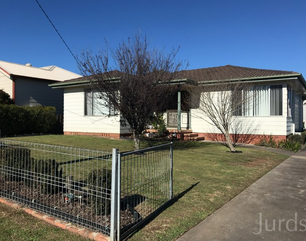 33 Moore Street, Cessnock NSW 2325