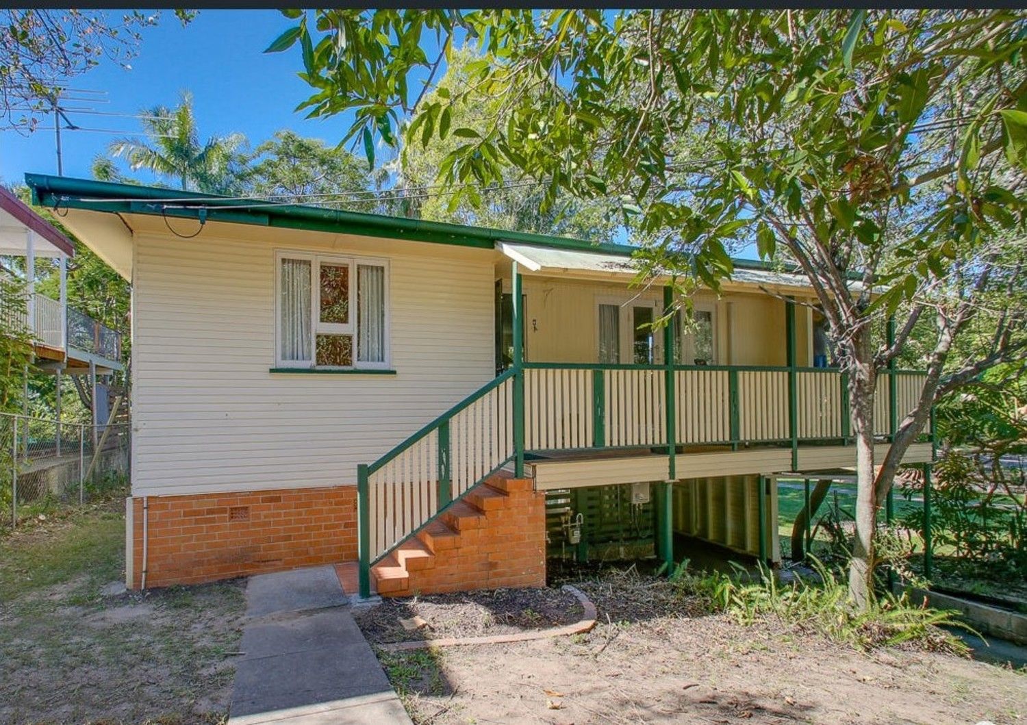 17 Amott Street, Stafford Heights QLD 4053