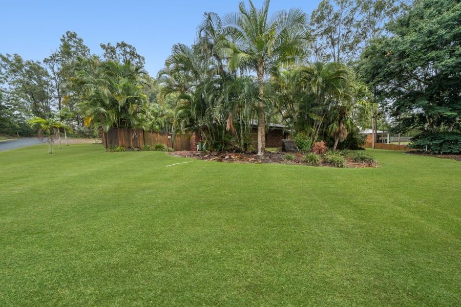 10 Elaine Street, Karalee QLD 4306, Image 2