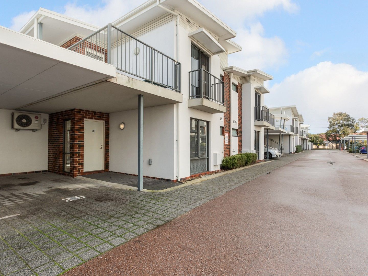 2 bedrooms Apartment / Unit / Flat in 20/148 Wharf Street CANNINGTON WA, 6107