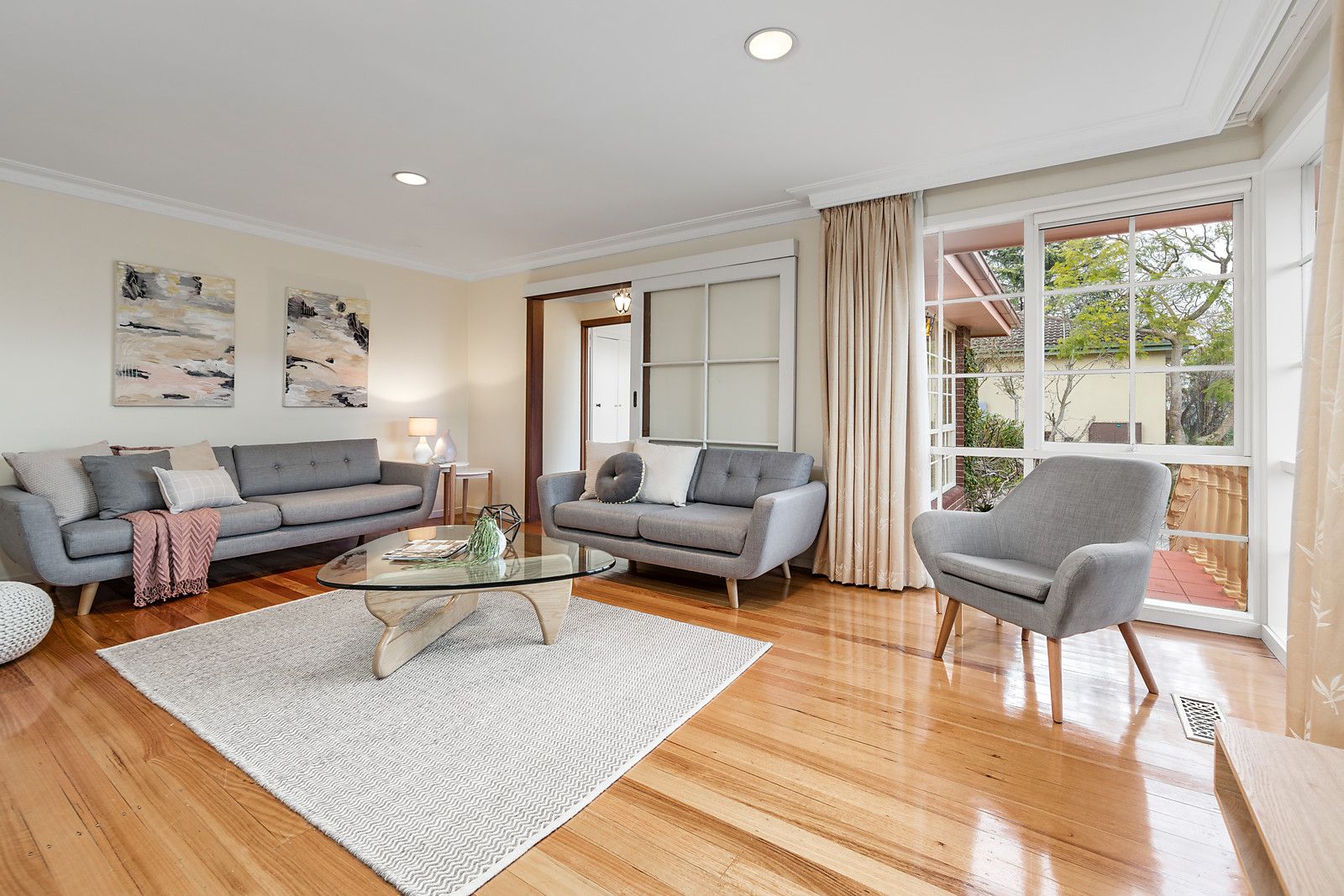 2/11 Essex Road, Surrey Hills VIC 3127, Image 2