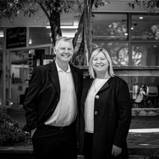 Andrew & Wendy Dobbie, Sales representative