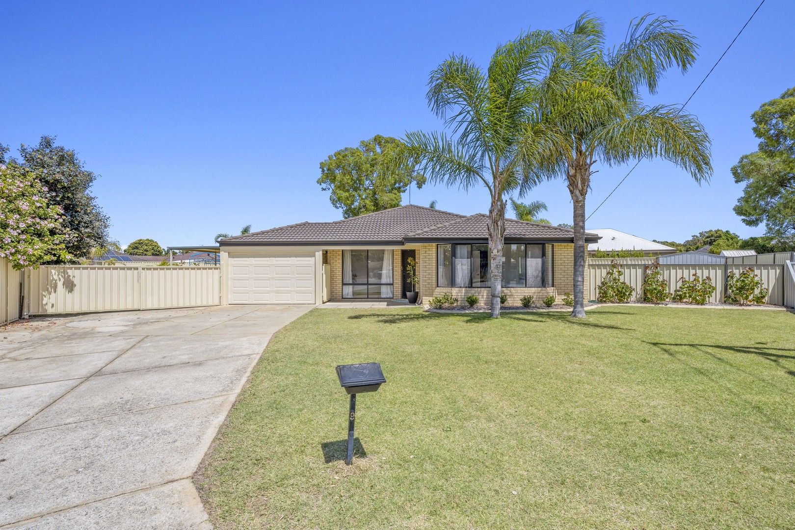 4 bedrooms House in 9 Underdale Place COODANUP WA, 6210