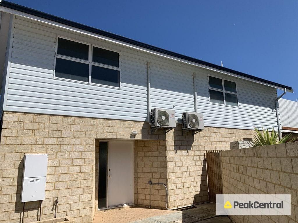 4 bedrooms House in Ashbourne Way HAMILTON HILL WA, 6163