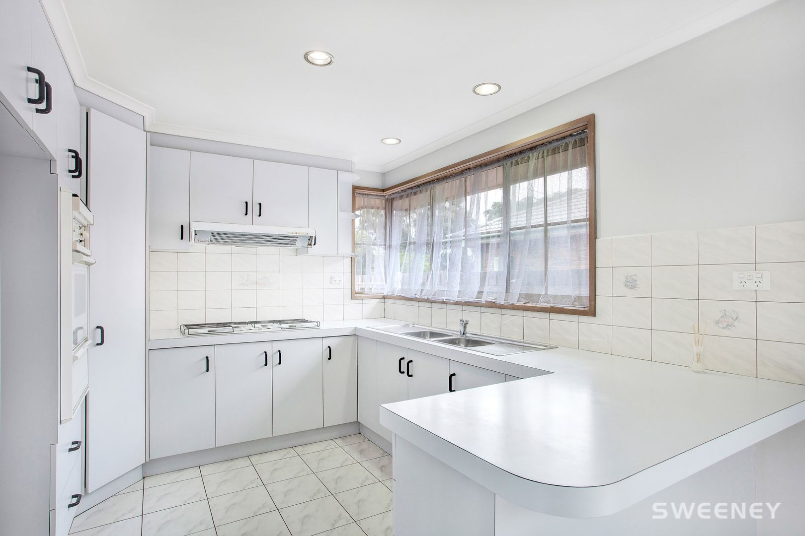 32 Newham Way, Altona Meadows VIC 3028, Image 1