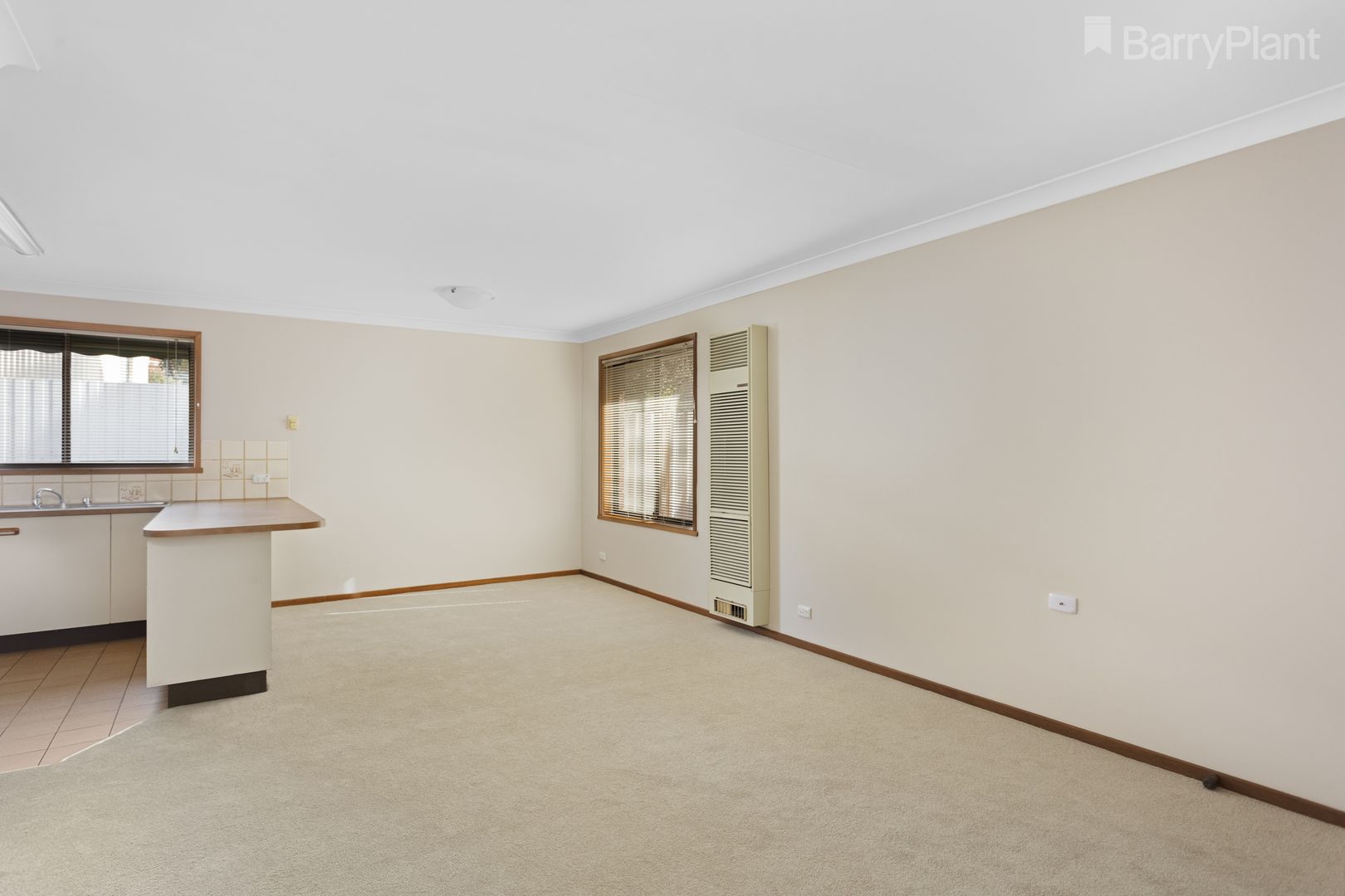 1/7 Minto Street, Quarry Hill VIC 3550, Image 2