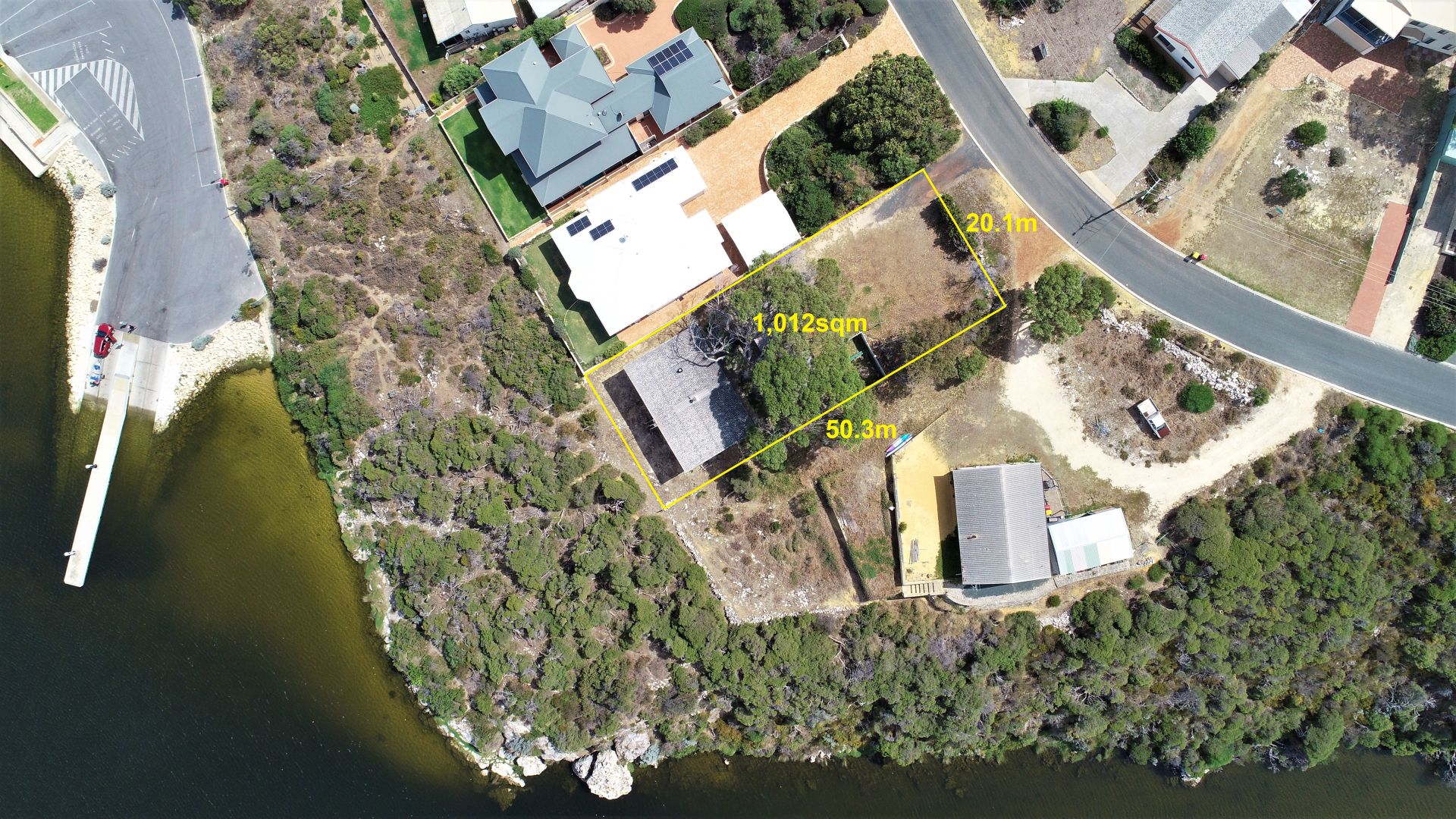 12 Whitfield Street, Guilderton WA 6041, Image 2