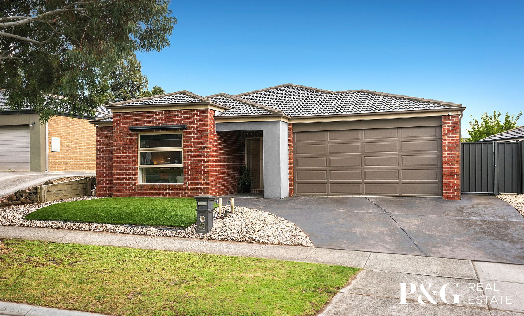 4 bedrooms House in 43 Datura Avenue CRANBOURNE NORTH VIC, 3977
