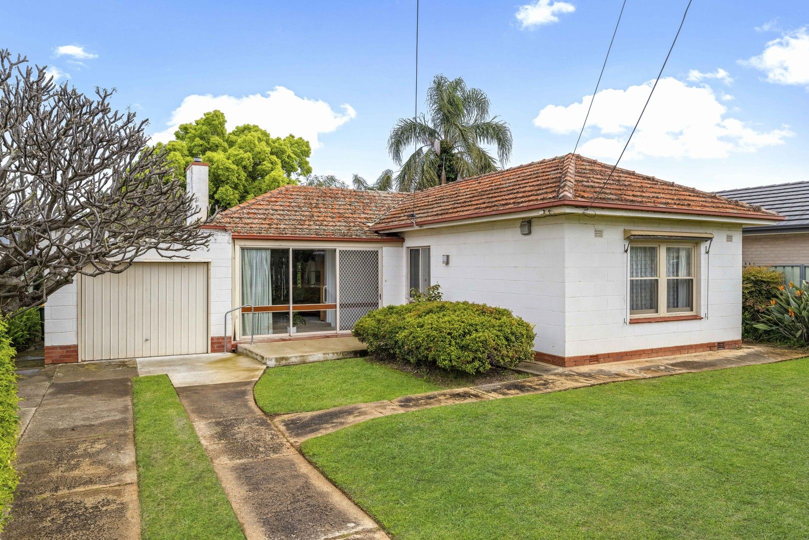 3 bedrooms House in 8 Kelvin Avenue WARRADALE SA, 5046