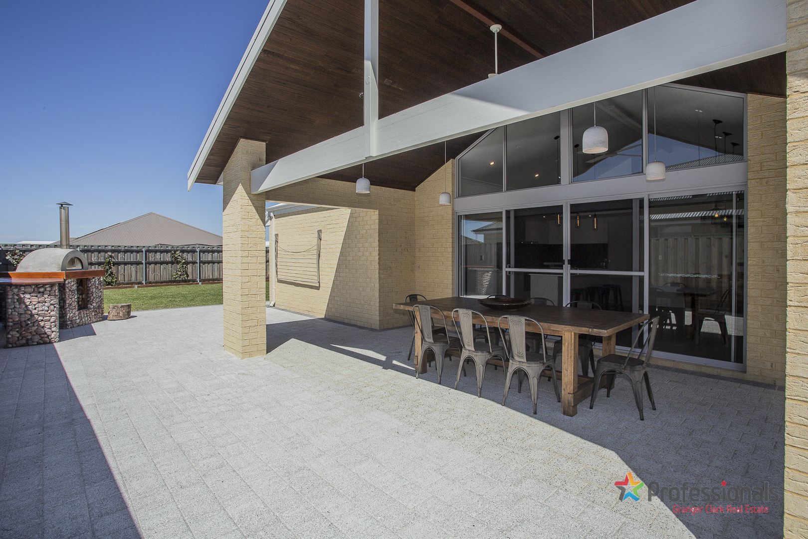 15 Ragley Way, The Vines WA 6069, Image 2