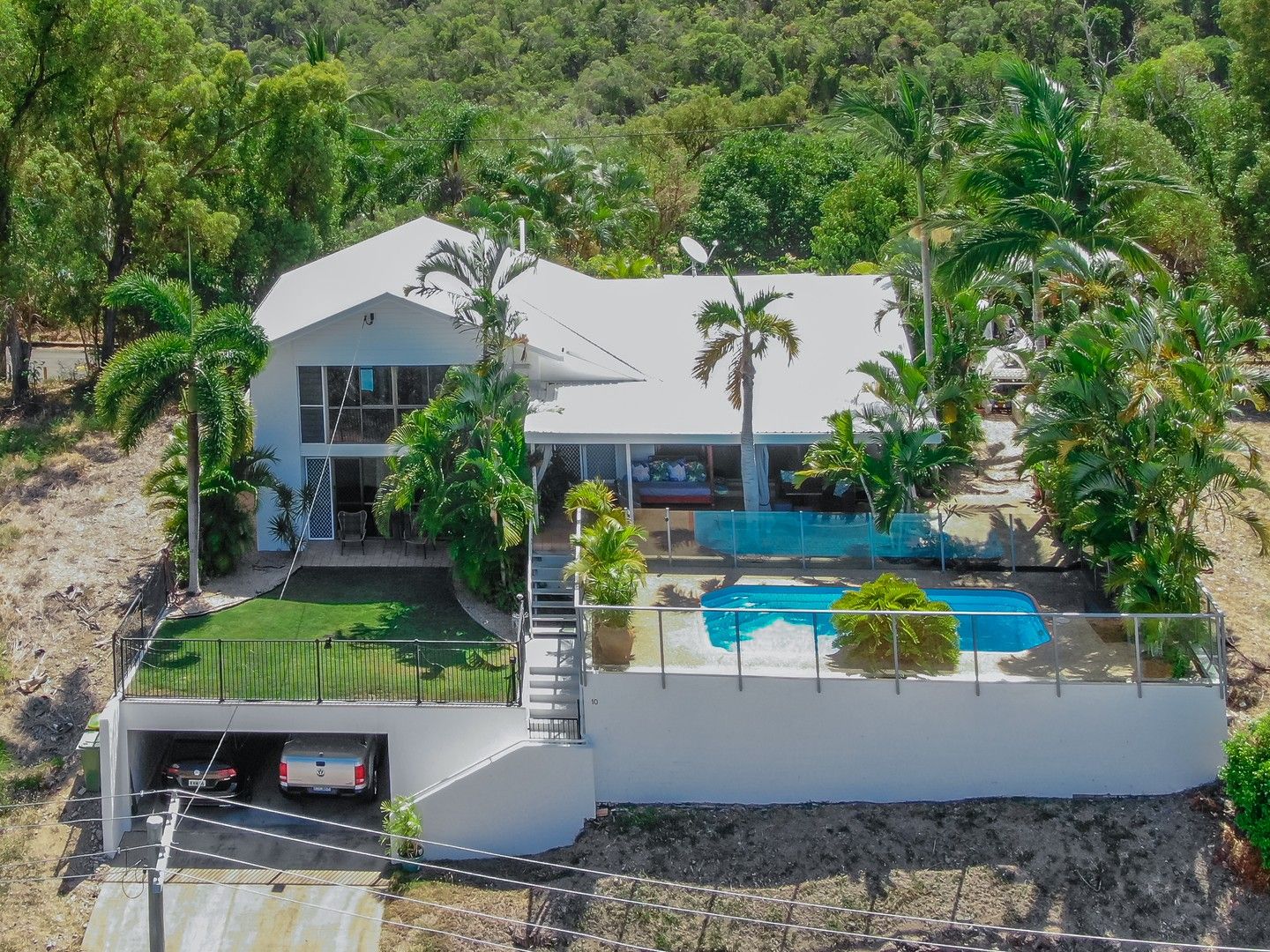 10 Passage Avenue, Shute Harbour QLD 4802, Image 2