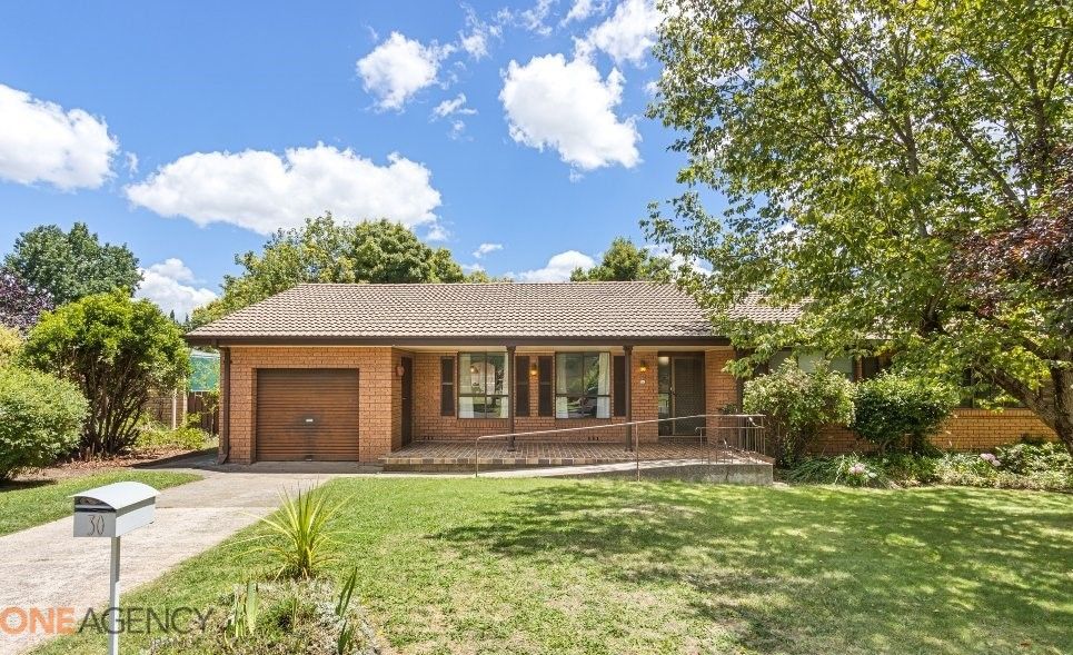 3 bedrooms House in 30 Alkira Way ORANGE NSW, 2800