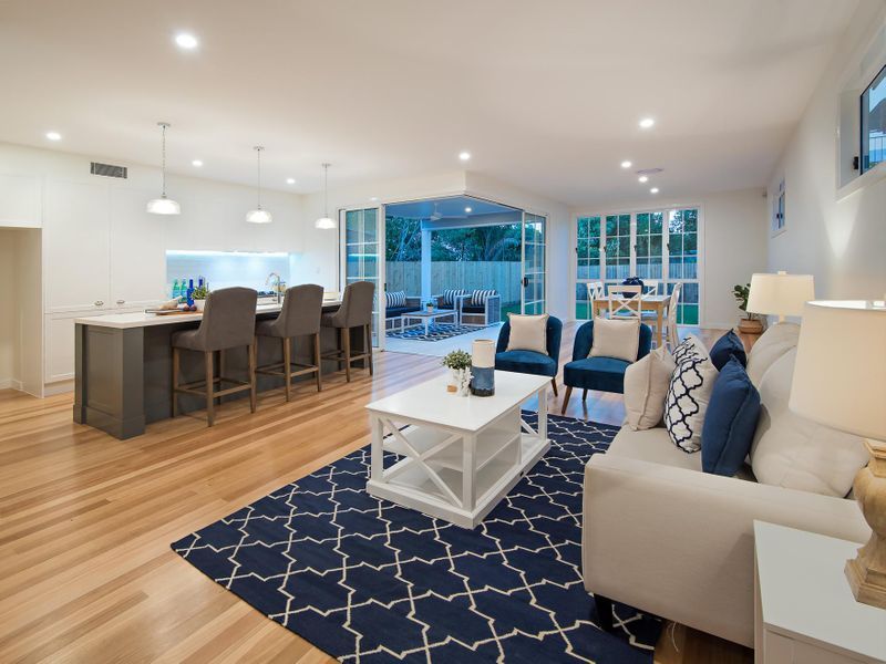 4 bedrooms House in 92 Stanton Street CANNON HILL QLD, 4170