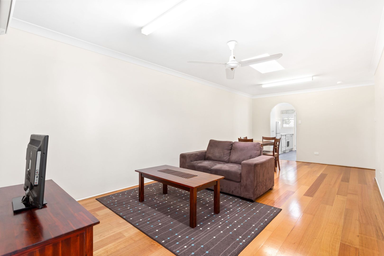 6/1 Kingfisher Parade, Norman Gardens QLD 4701, Image 2