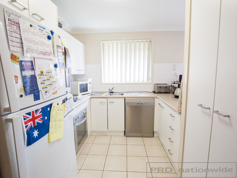 17/12 Denton Park Drive, Rutherford NSW 2320, Image 2