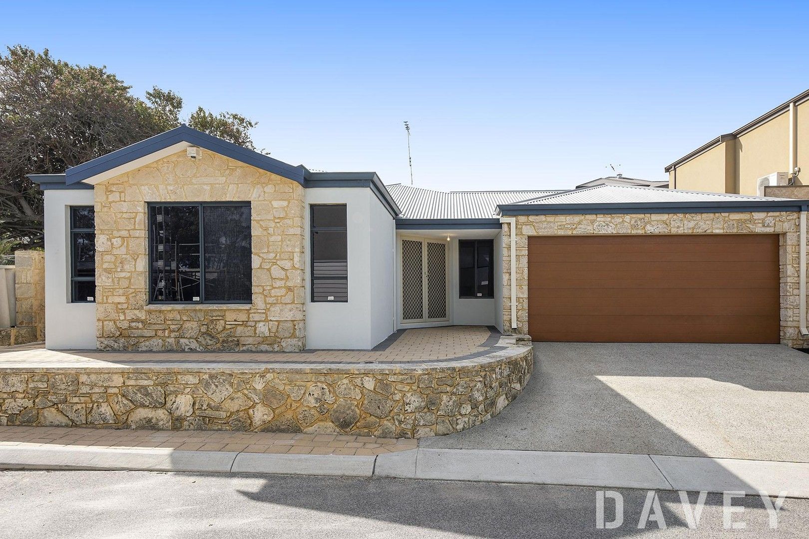 3 bedrooms House in 115b Duke Street SCARBOROUGH WA, 6019